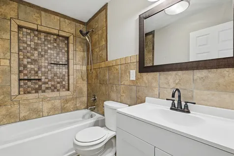 2456 32ND Street Moline IL 61265