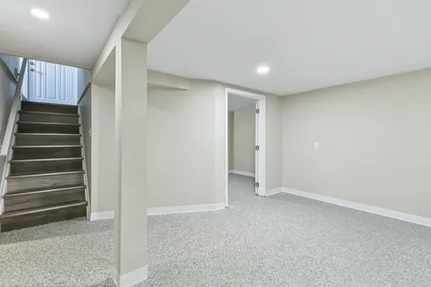 2456 32ND Street Moline IL 61265