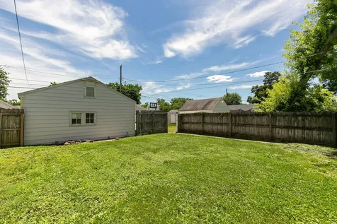 2456 32ND Street Moline IL 61265