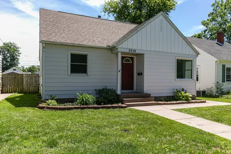 2456 32ND Street Moline IL 61265