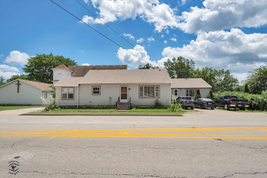 219,219 1/2 W. Main Street Braidwood IL 60408