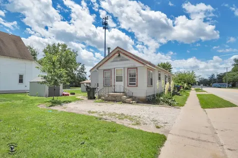 219,219 1/2 W. Main Street Braidwood IL 60408