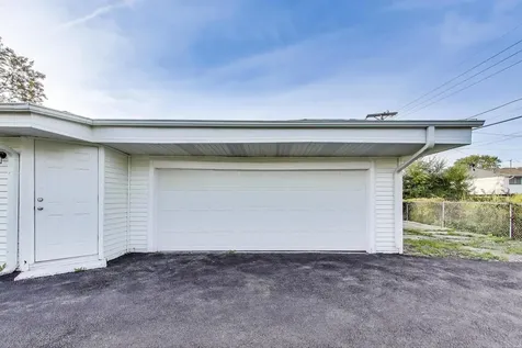 16450 Honore Avenue Markham IL 60428