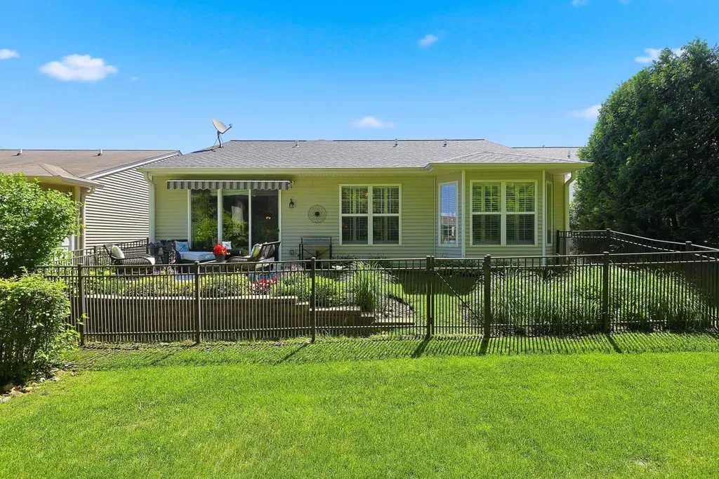 12365 Lilly Lane Huntley IL 60142