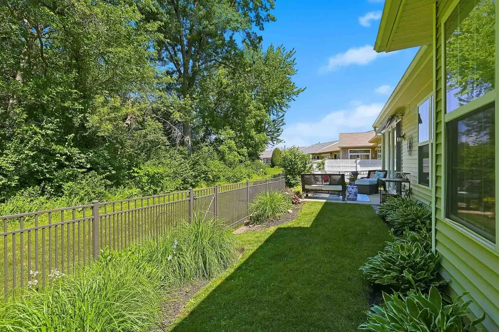 12365 Lilly Lane Huntley IL 60142