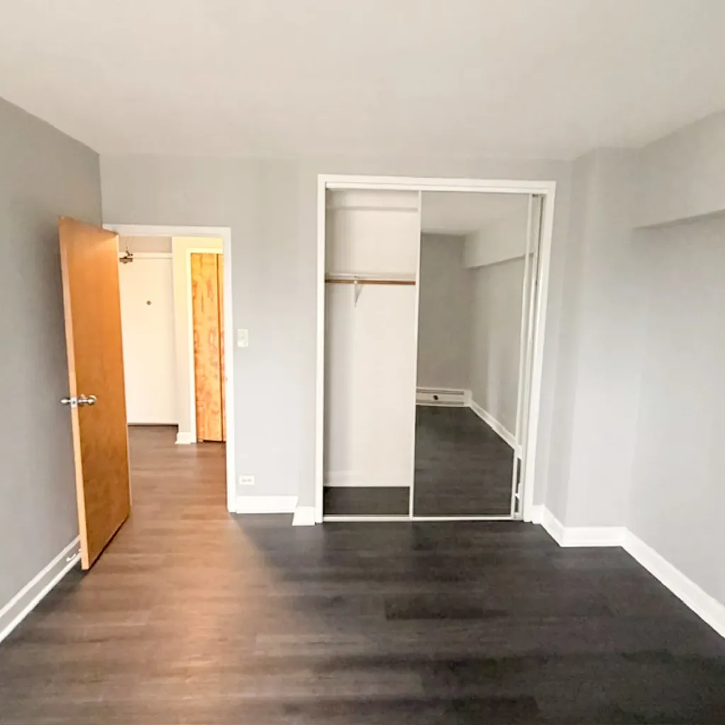 7337 South South Shore Drive Chicago IL 60649
