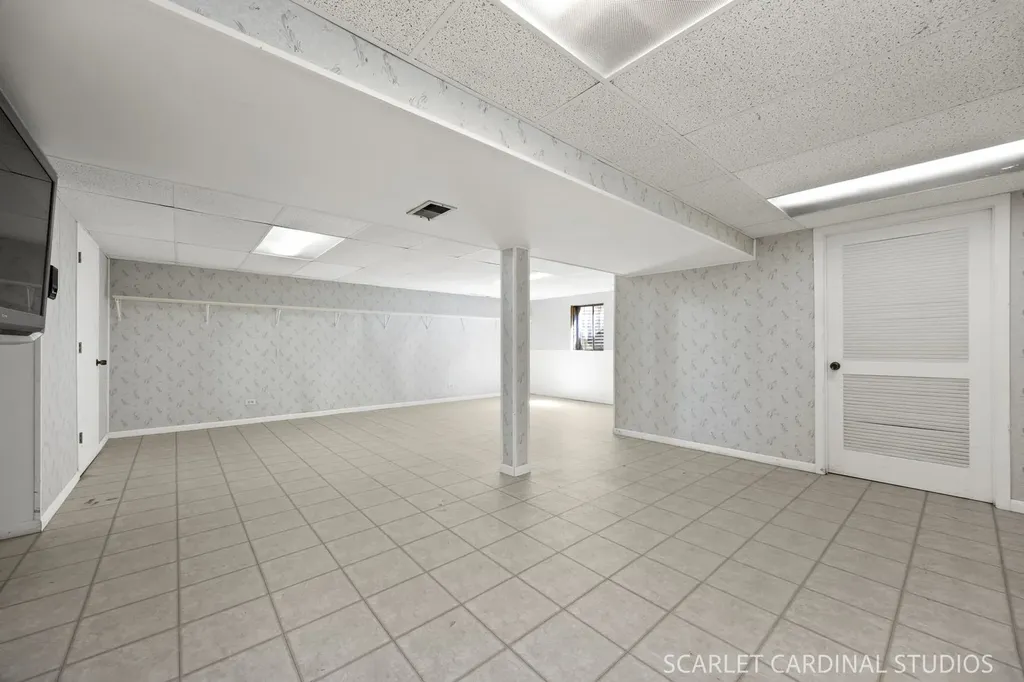20W481 Cobb Drive Downers Grove IL 60516