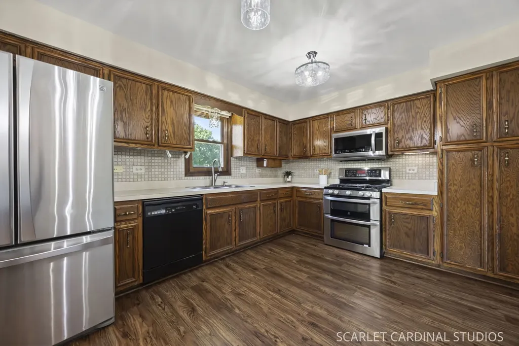 20W481 Cobb Drive Downers Grove IL 60516