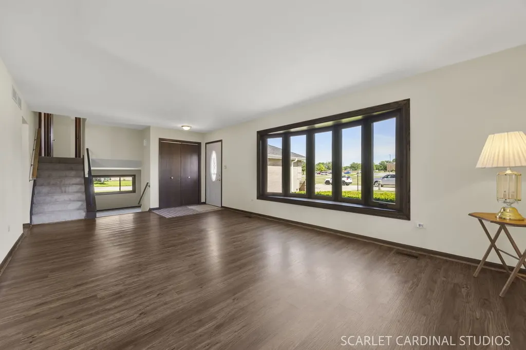 20W481 Cobb Drive Downers Grove IL 60516