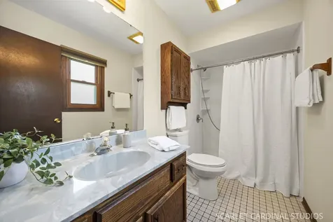 20W481 Cobb Drive Downers Grove IL 60516