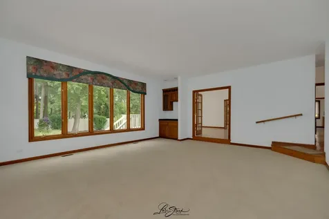 542 West Rosiland Drive Palatine IL 60074