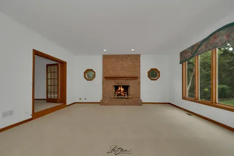 542 West Rosiland Drive Palatine IL 60074