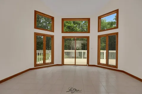 542 West Rosiland Drive Palatine IL 60074