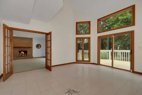 542 West Rosiland Drive Palatine IL 60074