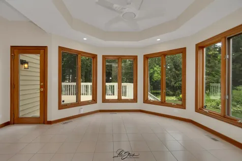 542 West Rosiland Drive Palatine IL 60074