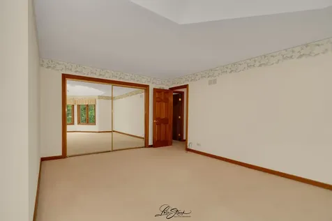 542 West Rosiland Drive Palatine IL 60074