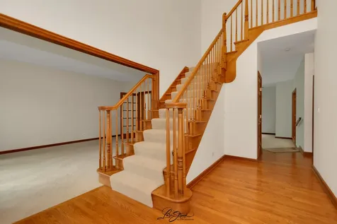 542 West Rosiland Drive Palatine IL 60074