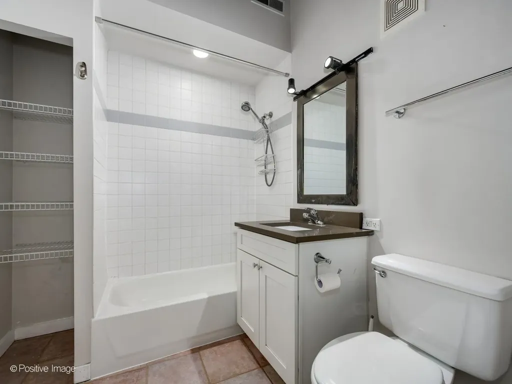 732 South Financial Place Chicago IL 60605