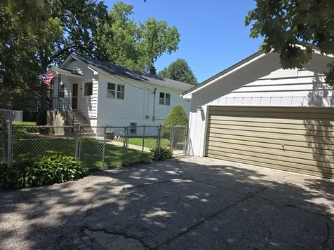 26418 North Willow Avenue Mundelein IL 60060