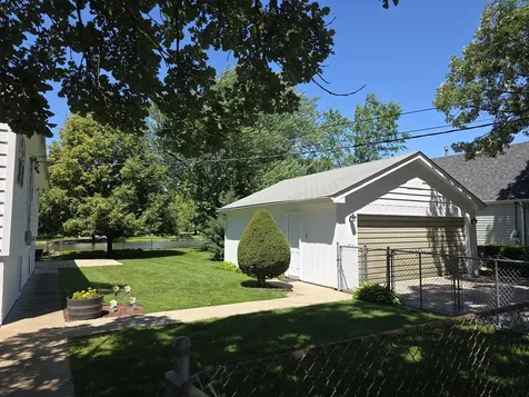 26418 North Willow Avenue Mundelein IL 60060