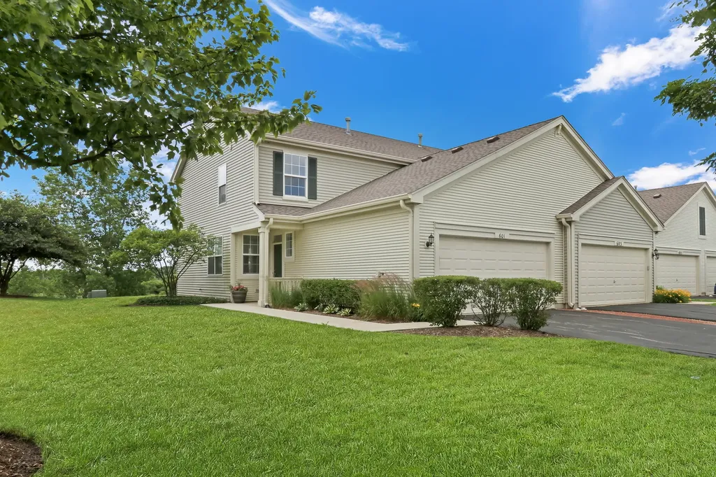 601 West Kristina Lane Round Lake IL 60073