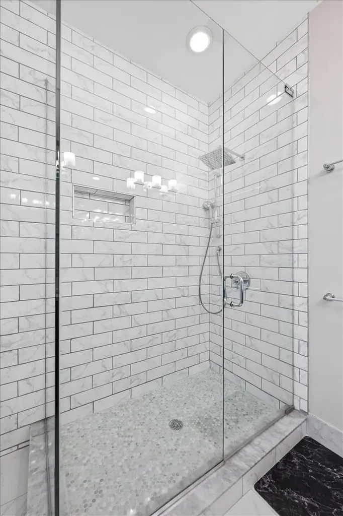 1529 West Montana Street Chicago IL 60614