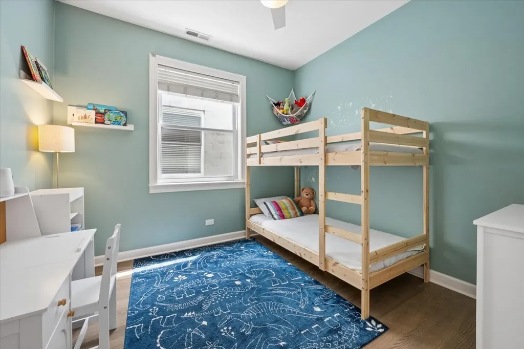 1529 West Montana Street Chicago IL 60614