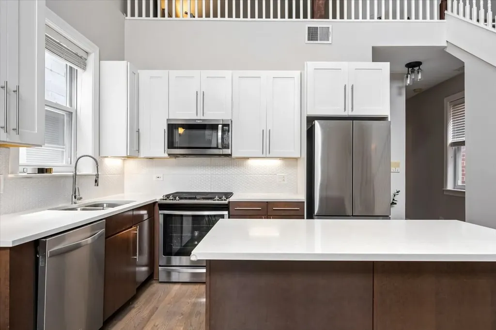 1529 West Montana Street Chicago IL 60614