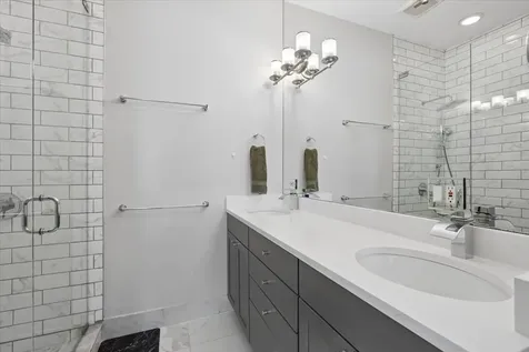 1529 West Montana Street Chicago IL 60614