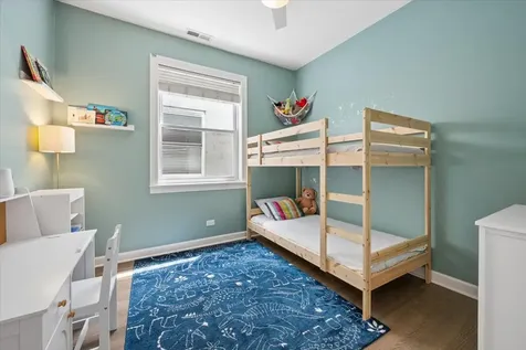 1529 West Montana Street Chicago IL 60614