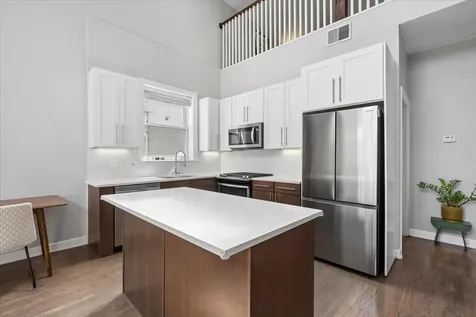 1529 West Montana Street Chicago IL 60614