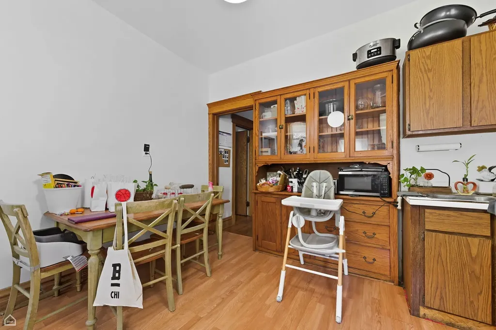 2337 North Sawyer Avenue Chicago IL 60647
