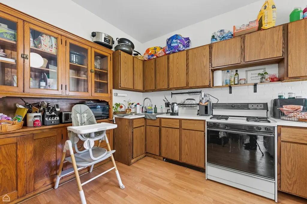 2337 North Sawyer Avenue Chicago IL 60647