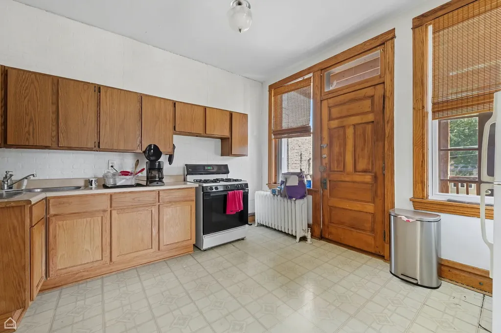2337 North Sawyer Avenue Chicago IL 60647