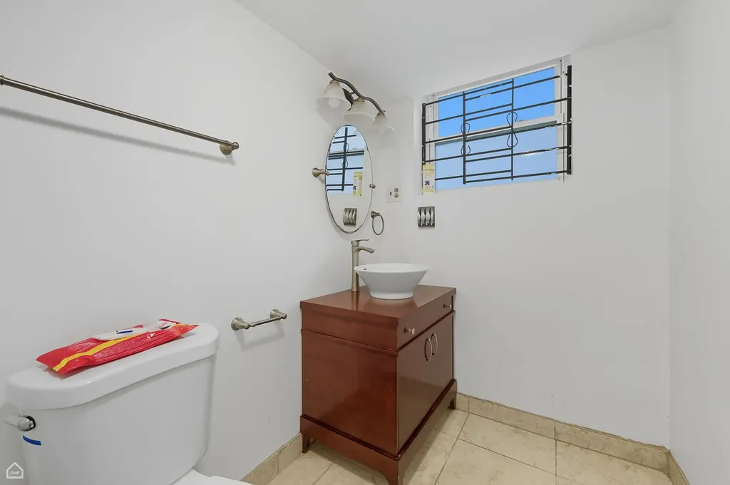 2337 North Sawyer Avenue Chicago IL 60647