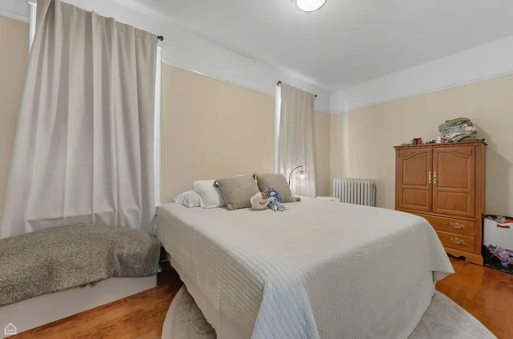 2337 North Sawyer Avenue Chicago IL 60647