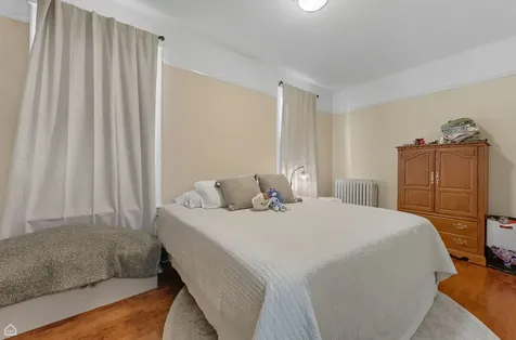 2337 North Sawyer Avenue Chicago IL 60647