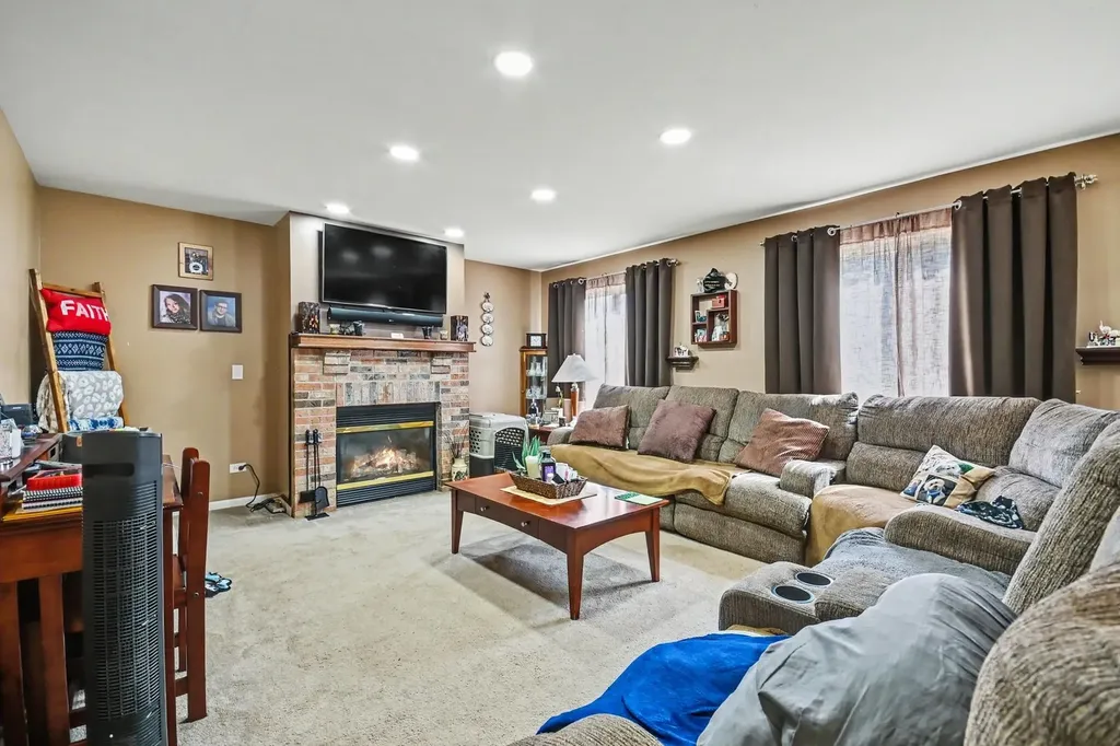 14515 Independence Drive Plainfield IL 60544