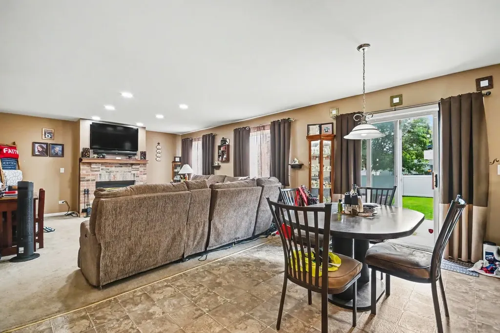 14515 Independence Drive Plainfield IL 60544
