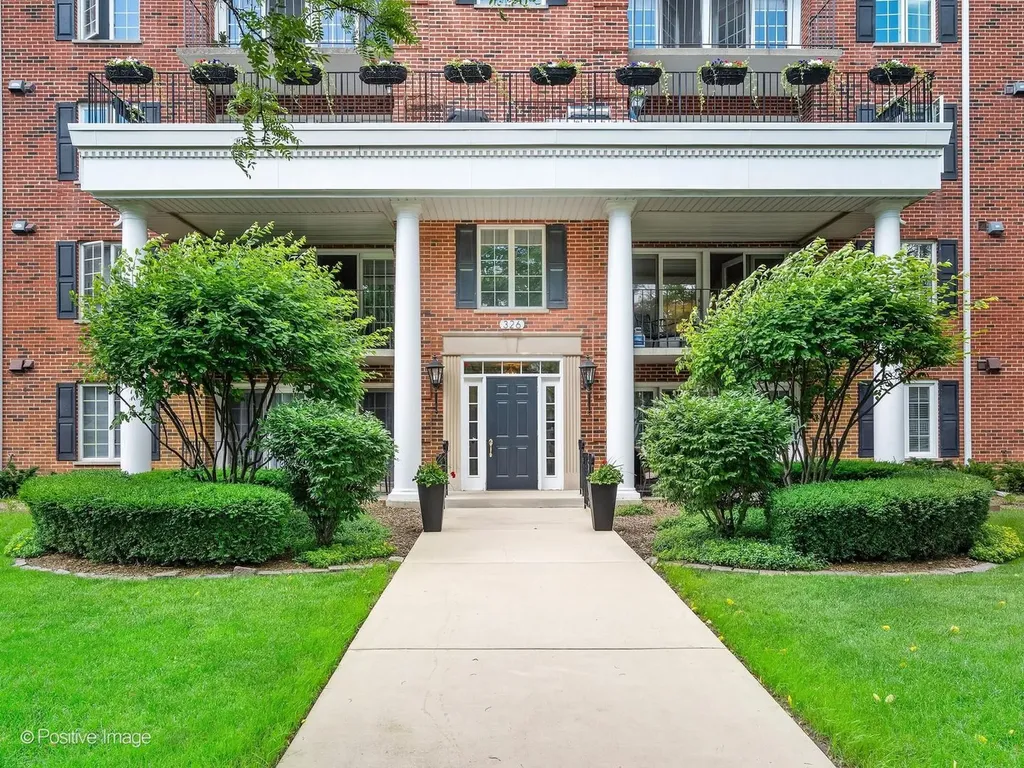 326 Park Avenue Clarendon Hills IL 60514