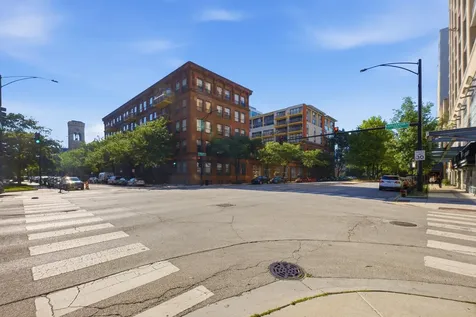 1910 South Indiana Avenue Chicago IL 60616