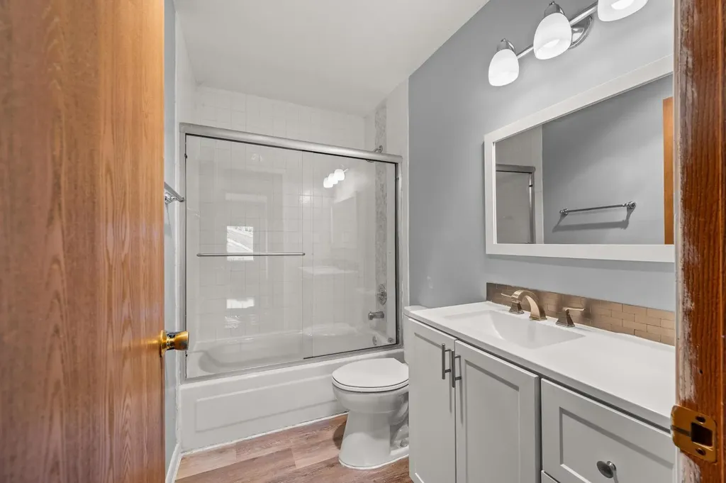 272 Park Ridge Lane Aurora IL 60504