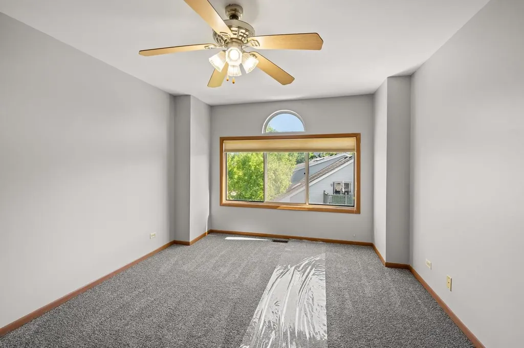 272 Park Ridge Lane Aurora IL 60504