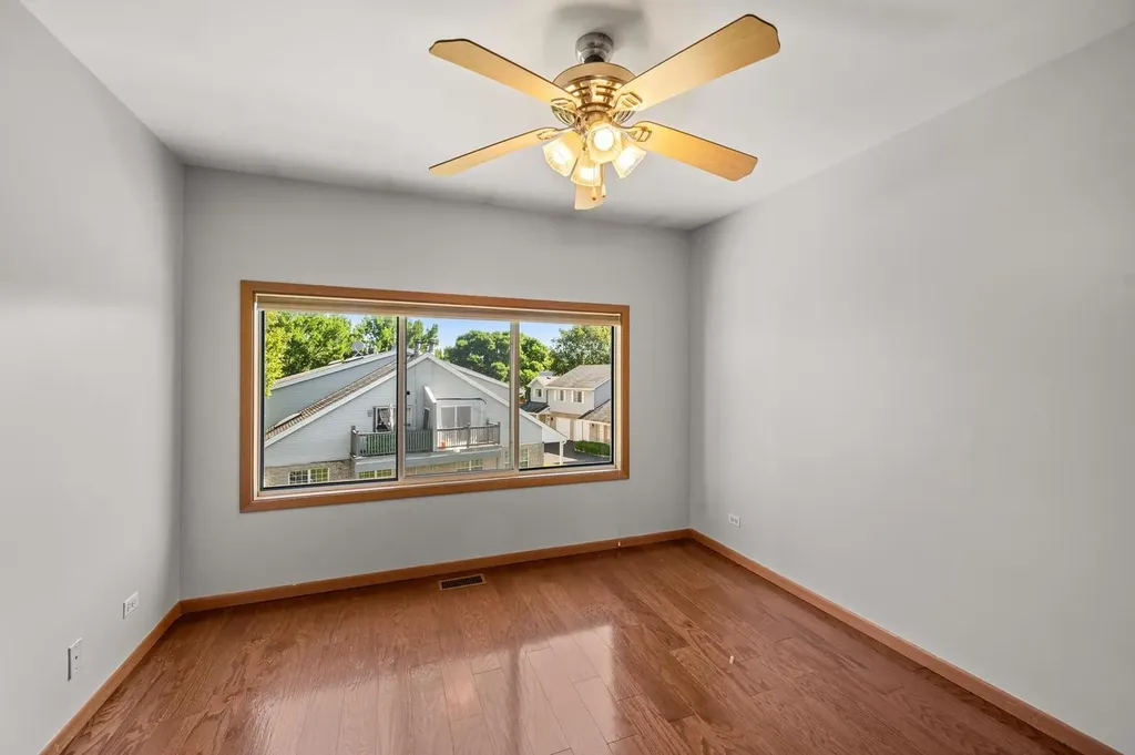 272 Park Ridge Lane Aurora IL 60504