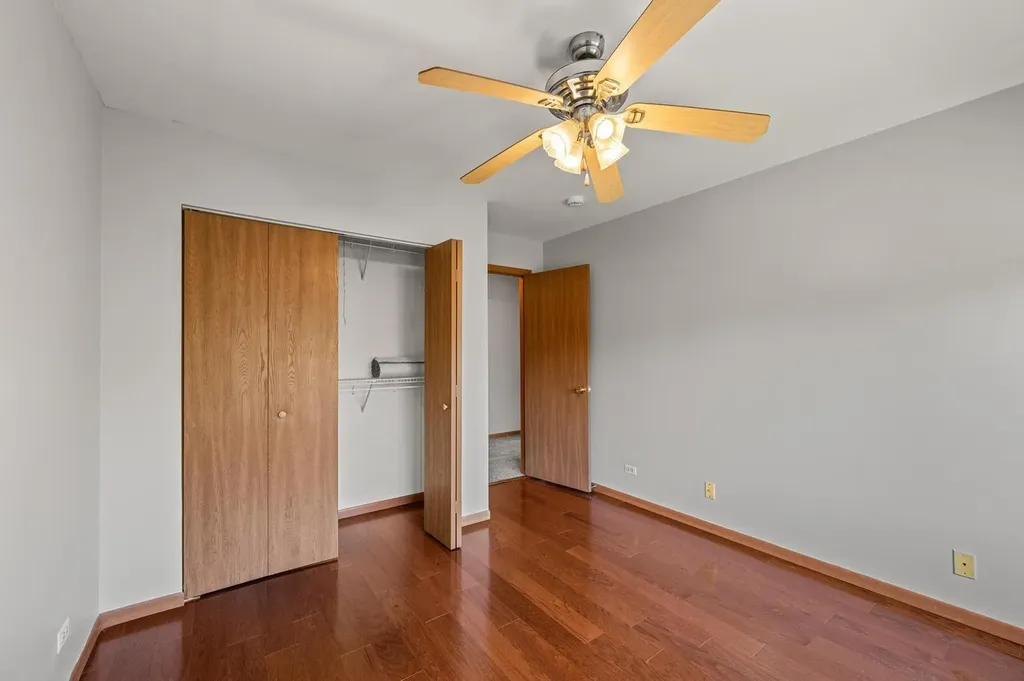 272 Park Ridge Lane Aurora IL 60504