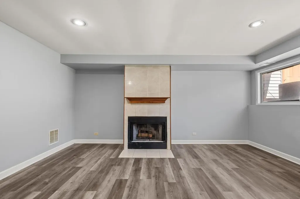 272 Park Ridge Lane Aurora IL 60504