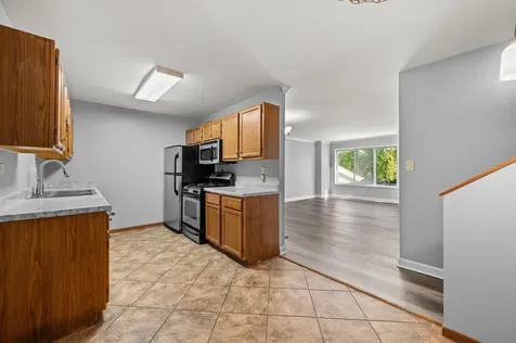 272 Park Ridge Lane Aurora IL 60504