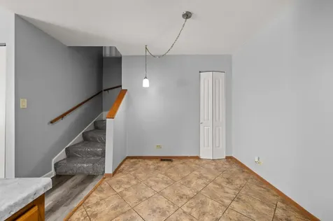 272 Park Ridge Lane Aurora IL 60504