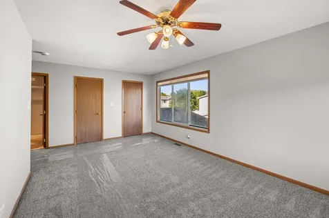 272 Park Ridge Lane Aurora IL 60504