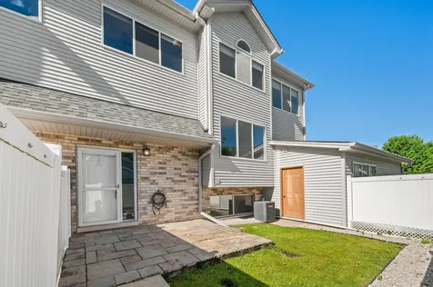 272 Park Ridge Lane Aurora IL 60504